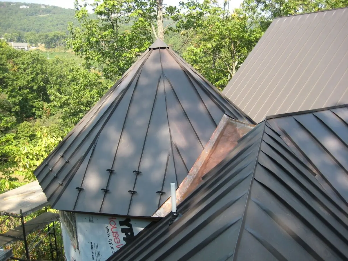 Professional Gutter Cleaning by Craftsman Roofing in Kings Row